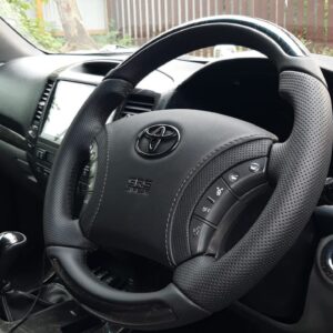 Анатомический руль с подогревом и центральной частью Land Cruiser 100,120 со вставками "черное дерево"