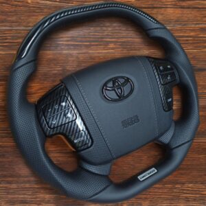 Анатомический руль с центральной частью, подогревом (под штатную фишку), кнопками, вставками на Toyota Land cruiser 200 дорест, тундра ......