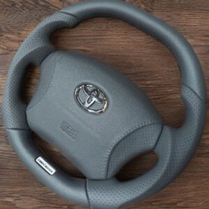 Анатомический руль с центральной частью  без подогрева на Toyota Land Cruiser Prado 90 цвет серый