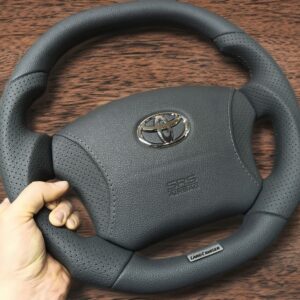 Анатомический руль c центральной частью и  подогревом на Toyota Land Cruiser Prado 90 цвет серый