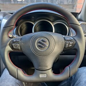 Анатомический руль без подогрева на Suzuki Escudo 2006-2014 красные нитки