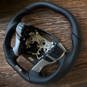 Анатомический руль без подогрева и центральной части на Toyota MARK X красная нить