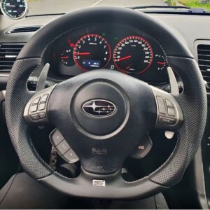 Анатомический руль с подогревом на с Subaru (sti)  серая нить