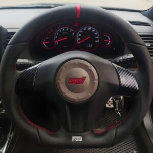 Анатомический руль без подогрева на с Subaru (sti) красные нитки