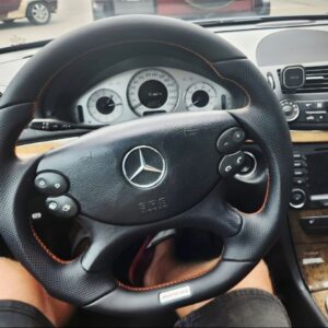Анатомический руль  без центральной части и подогрева на Mersedes нить оранжевая