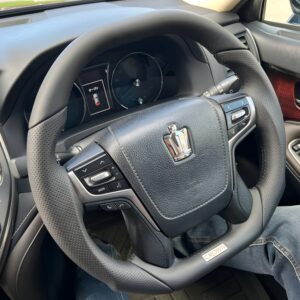 Анатомический руль без центральной части  c подогревом на TOYOTA CROWN(210)