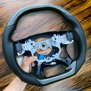 Анатомический руль с карбоном без центральной части с подогревом, на Toyota Land cruiser 200,150(рест)